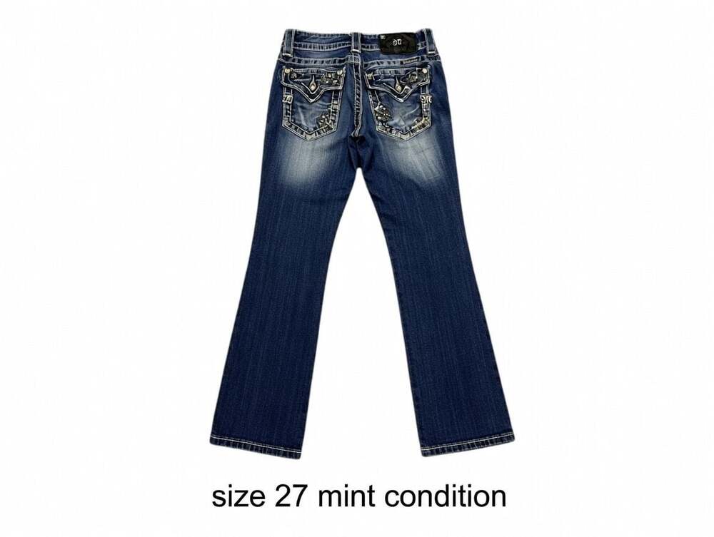 🔥 RARE BLING ALERT! Mint Miss Me Signature Rise Straight Jeans Size 27 – Sparkl